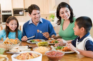 dinner-table-family-2